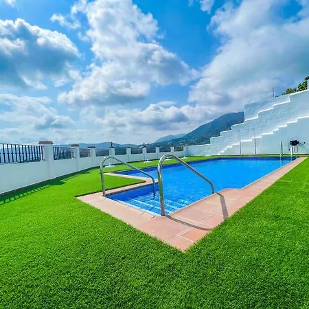 דירה Modern 2 Bed With Pool In פריחיליאנה