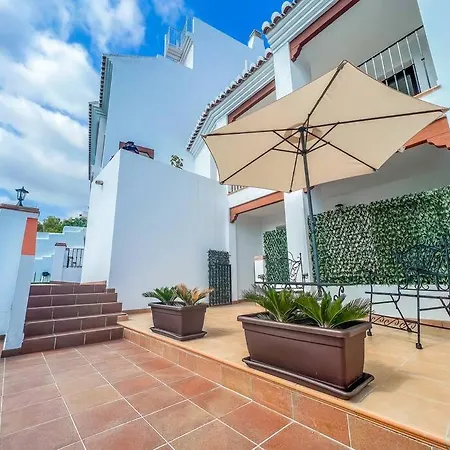 Modern 2 Bed With Pool In *
